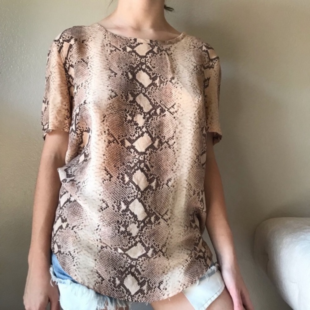 Equipment python print shirt